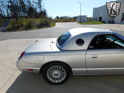 2004 Ford Thunderbird