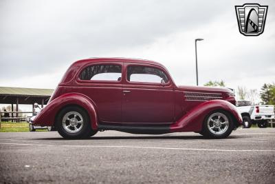 1936 Ford Deluxe