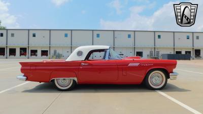 1957 Ford Thunderbird