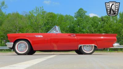 1957 Ford Thunderbird