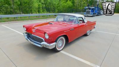 1957 Ford Thunderbird