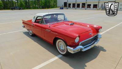 1957 Ford Thunderbird