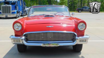 1957 Ford Thunderbird