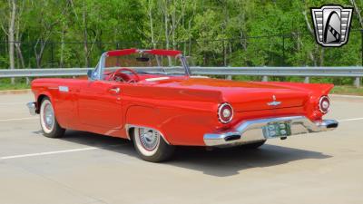 1957 Ford Thunderbird