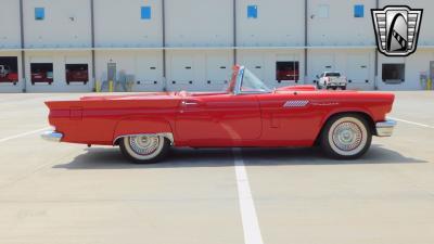 1957 Ford Thunderbird