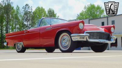 1957 Ford Thunderbird