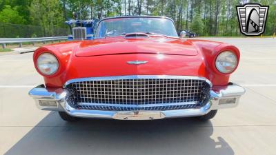 1957 Ford Thunderbird