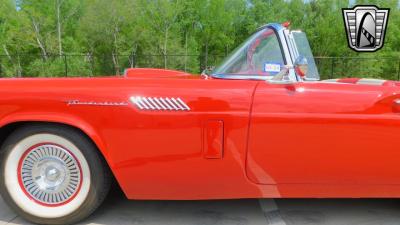 1957 Ford Thunderbird