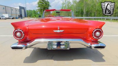 1957 Ford Thunderbird