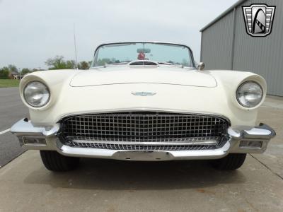 1956 Ford Thunderbird