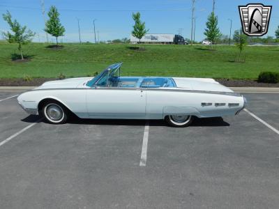 1962 Ford Thunderbird