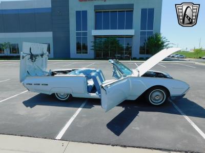 1962 Ford Thunderbird