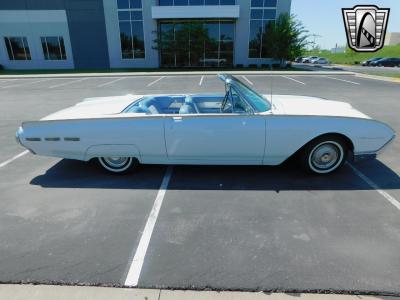 1962 Ford Thunderbird