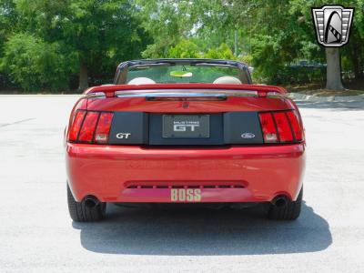 2004 Ford Mustang