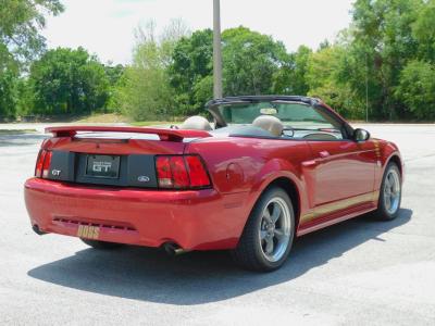 2004 Ford Mustang