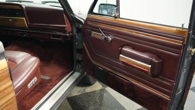 1989 Jeep Grand Wagoneer