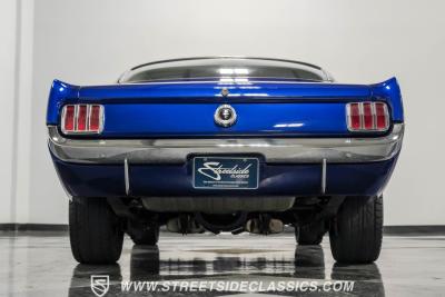 1965 Ford Mustang 2+2 Fastback Restomod