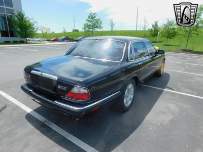 2002 Jaguar XJ8