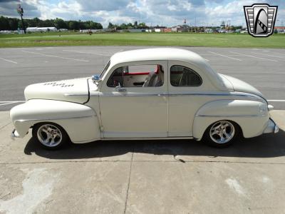 1948 Ford Deluxe