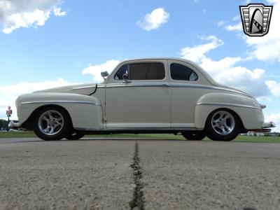 1948 Ford Deluxe