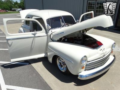 1948 Ford Deluxe