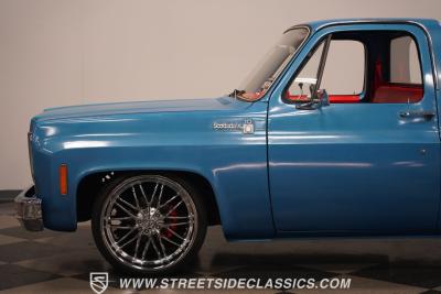 1976 Chevrolet C10 Stepside LS Restomod