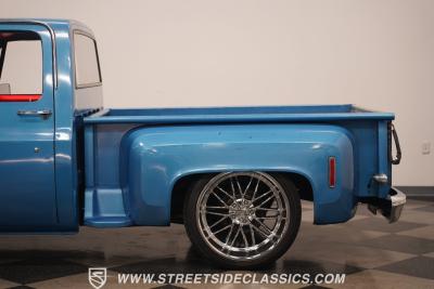 1976 Chevrolet C10 Stepside LS Restomod