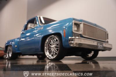 1976 Chevrolet C10 Stepside LS Restomod