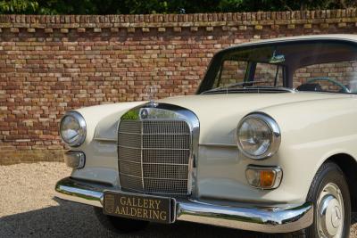 1964 Mercedes - Benz Mercedes Benz 190 D Heckflosse