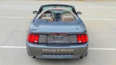 2003 Ford Mustang