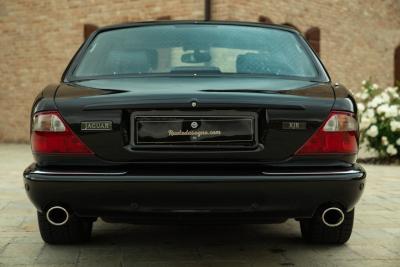 2000 Jaguar XJR