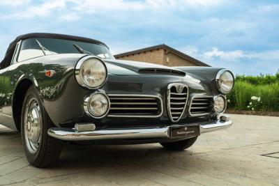 1966 Alfa Romeo 2600 SPIDER TOURING