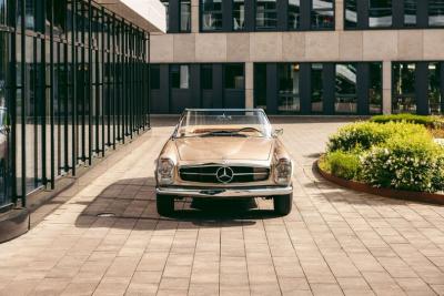 1967 Mercedes - Benz 230 SL