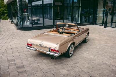 1967 Mercedes - Benz 230 SL