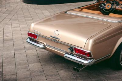 1967 Mercedes - Benz 230 SL