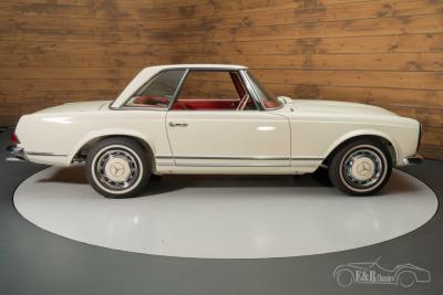 1966 Mercedes - Benz 230SL