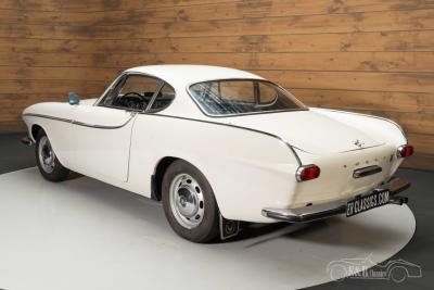 1965 Volvo P1800