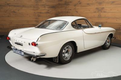 1965 Volvo P1800