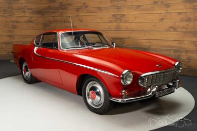 1965 Volvo P1800