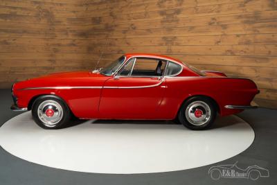 1965 Volvo P1800