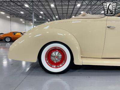 1939 Ford Deluxe