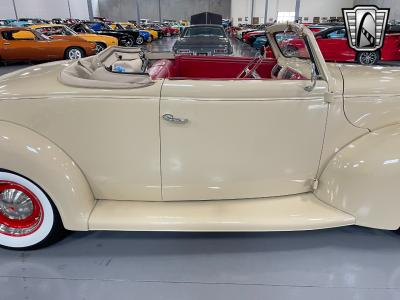 1939 Ford Deluxe