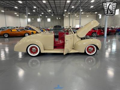 1939 Ford Deluxe