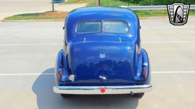 1937 Cadillac Lasalle