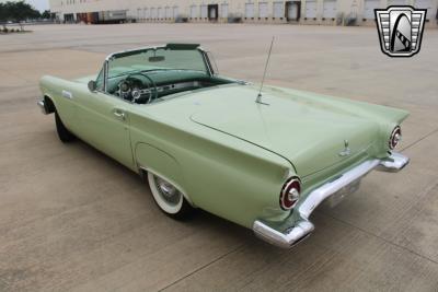 1957 Ford Thunderbird