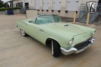 1957 Ford Thunderbird