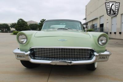 1957 Ford Thunderbird