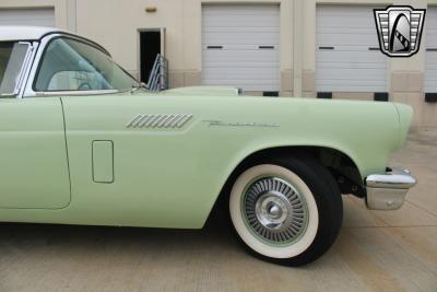 1957 Ford Thunderbird