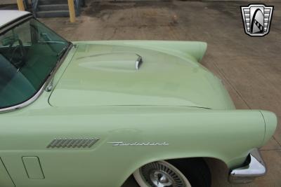 1957 Ford Thunderbird