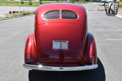 1939 Ford Deluxe